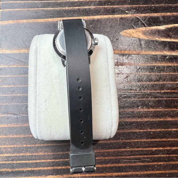 Timex Vintage Miss Piggy Watch - Picture 3 of 4